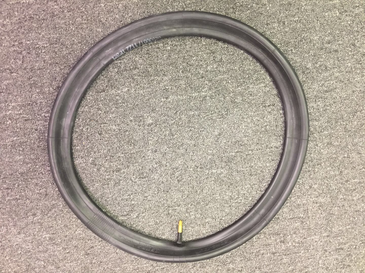 20" x 2.125" Inner Tube - Thorn Resistant